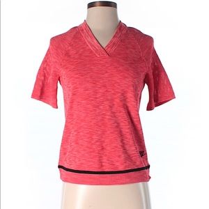 ❤️ Nike Red Workout Crop Top ❤️